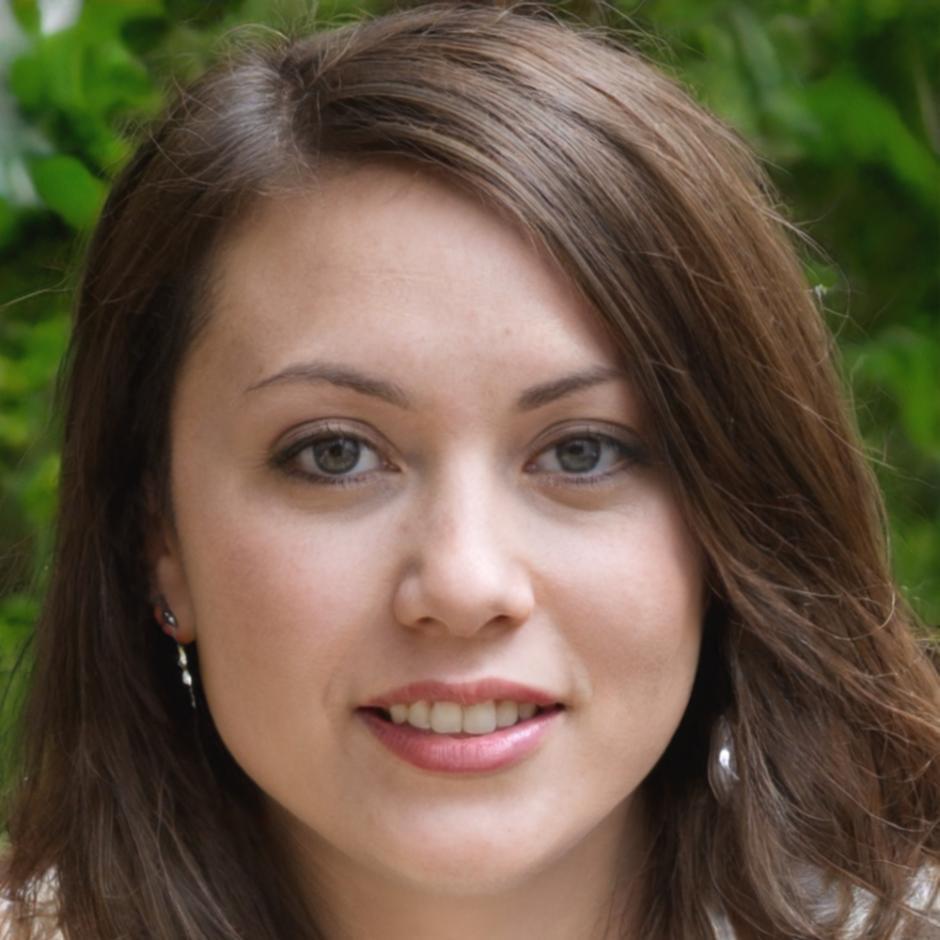 Geschäftsberaterin Carla Zimmerbauer bei der Projektbesprechung